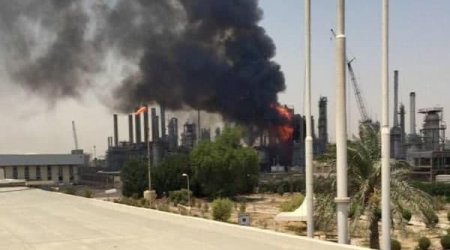 Küveytdə neft emalı zavodu yanır – ANBAAN VİDEO
