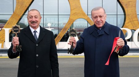 Füzuli hava limanının rəmzi açarı Ərdoğana təqdim olundu