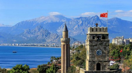 Antalya məhkəməsi 7 rusiyalını həbsdən azad etdi - VİDEO
