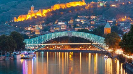 Amerikalı diplomat Tbilisidə müzakirələr aparır