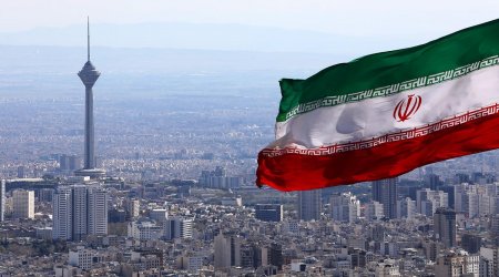 İranda yenidən etiraz dalğası - İsfahanda aksiyalar başladı - VİDEO