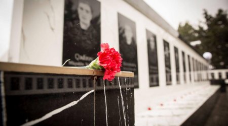 Bakıdakı Şəhidlər xiyabanında 32 şəhidin məzarı açıldı