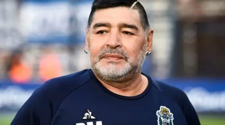 Maradona ürəksiz dəfn edilib – Həkim səbəbini açıqladı