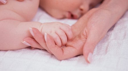 Koronavirus ölü doğulan uşaqların sayını ARTIRIR – Həkimdən SOS