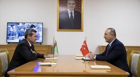 Mövlud Çavuşoğlu Aşqabadda türkmənistanlı həmkarı ilə görüşdü