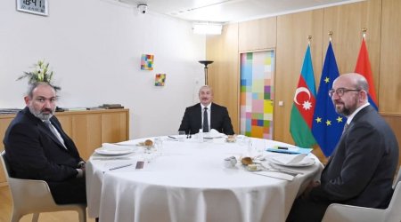 Paşinyan: “Dəmir yolunun işə salınması ilə bağlı İlham Əliyevlə razılığa gəldik”