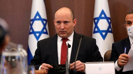 Naftali Bennet özünü təcrid etdi – Qızına görə...