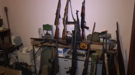 Almatıda terrorçulardan götürülən silahların VİDEOSU yayıldı