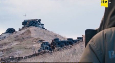 İTV-nin çəkiliş qrupu postda duran erməni hərbçilərini susdurdu - VİDEO
