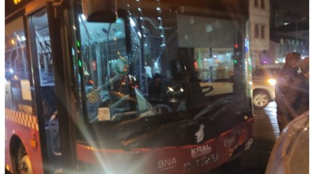 Binəqədidə 2 avtobus toqquşdu, yaralanan var