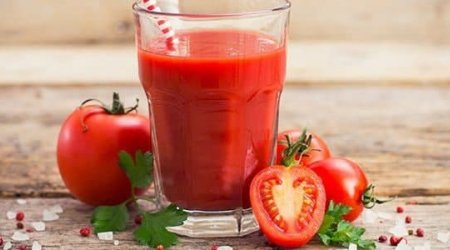 Yüksək təzyiqi salan ucuz vasitə - Pomidor şirəsi