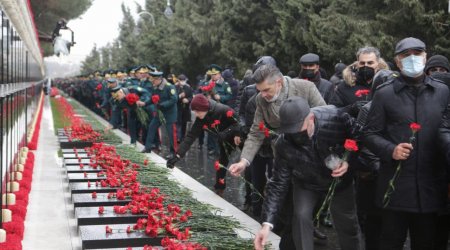 Bu gün Azərbaycan həm də torpaqlarının azad olunmasını Şəhidlərlə QEYD EDİR - FOTOREPORTAJ