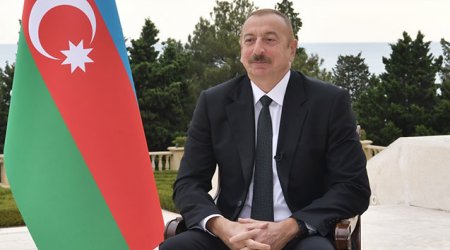 Prezident Polad Həşimovun qızı ilə danışarkən kədərləndi: 