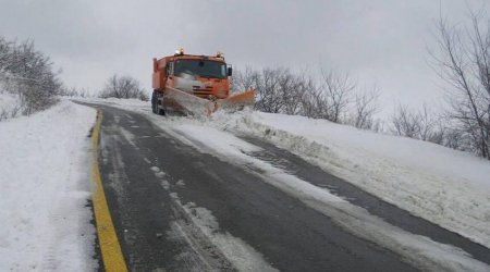 Sürücülərin NƏZƏRİNƏ: Bəzi yollar buz bağlayacaq  