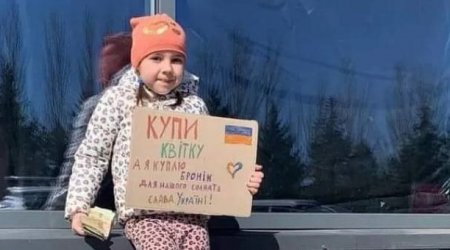 7 yaşlı ukraynalı qız öz pulu ilə əsgərlər üçün qoruyucu jilet aldı