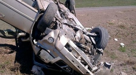 Minik avtomobili Ucarda yol kənarına aşdı – 55 yaşlı qadın...