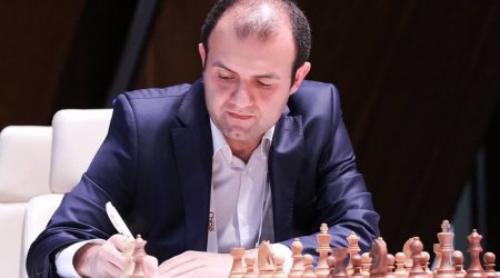 FIDE turnirlərində iştirakdan imtina edən Rauf hesabını dondurdu – Anası əksini dedi 