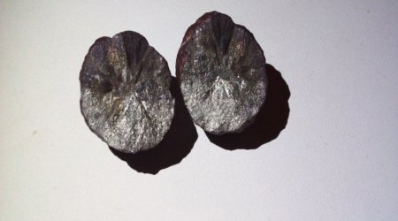 Azərbaycanda meteorit parçası satılır - FOTO