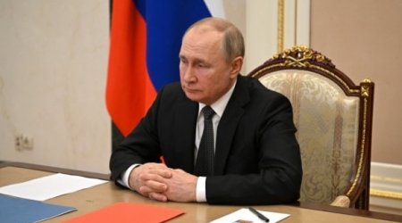 Financial Times: Putin Ukrayna ilə razılaşmaya marağını itirib, istəyir ki...
