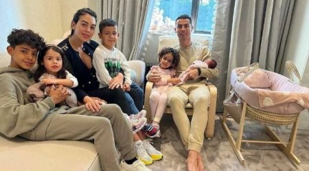 Ronaldo yeni doğulan qızına bu adı qoydu - FOTO