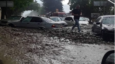 Gürcüstanda təbii fəlakət dağıntılara səbəb oldu - FOTO