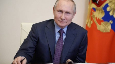 Putin I Pyotru yenidən xatırladı: “Rusiyanı böyük və güclü dövlətə çevirib”