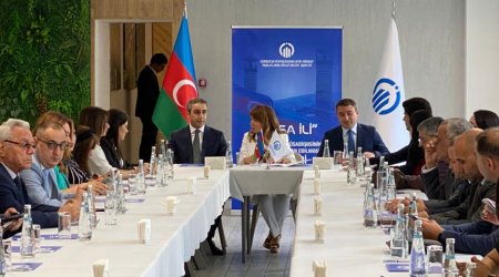 100-dək QHT təmsilçisi və bloger Şuşada toplandı