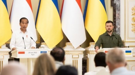 İndoneziya prezidenti Kiyevdə Zelenski ilə görüşdü - FOTO