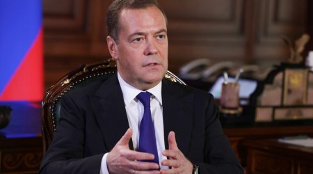 Medvedev Rusiyanın 11 “günahı”nı sadaladı