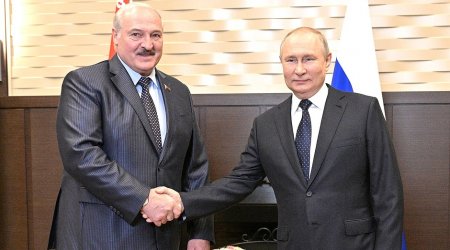 “Putin Lukaşenkoya təzyiqini gücləndirir” - Britaniya kəşfiyyatı