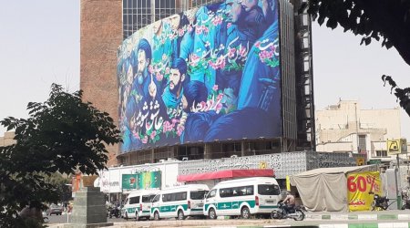 İranlı siyasi fəallardan bəyanat: “Hökumət məcburi hicaba son qoymalıdır”