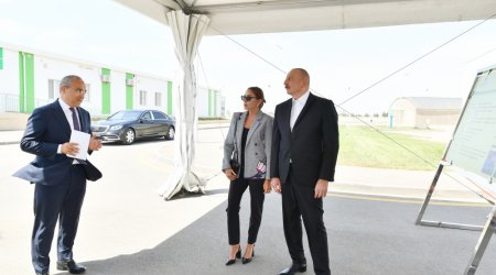 Prezident İlham Əliyev və birinci xanım Mehriban Əliyeva açılışda - FOTO