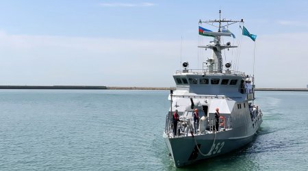 Qazaxıstanın hərbi gəmiləri BAKIDA - FOTO