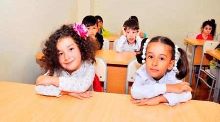 Tədris digər dillərdə aparılan məktəbəhazırlıq qrupları üçün məktəb seçimi başlayır