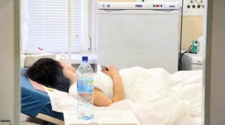 Bakıda gənc qızı avtomobil vurdu