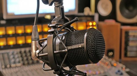 Azərbaycanda 3 radio yayımçısına lisenziya verildi - FOTO
