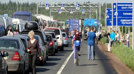 Dünən 17 min rusiyalı Finlandiya sərhədini keçdi