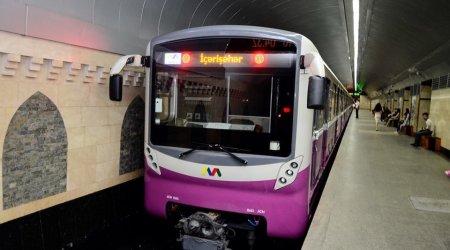 Bakı metrosuna 2 yeni qatar gətirildi