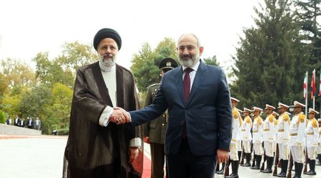 Nikol Paşinyan Tehranda İran prezidenti ilə görüşdü - VİDEO