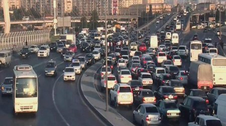 Bakıda nəqliyyat probleminin həlli ilə bağlı xüsusi tapşırıq verilib – RƏSMİ 