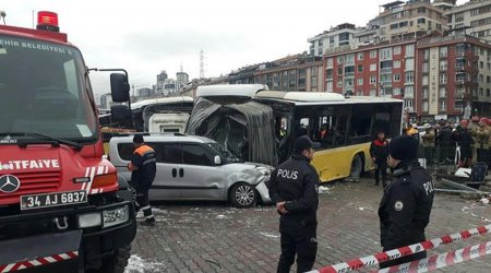 İstanbulda avtobusla tramvay toqquşub – Yaralılar var – FOTO/VİDEO