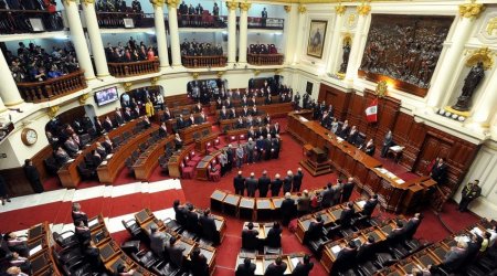 Peru parlamenti sabiq prezidentin toxunulmazlığını LƏĞV ETDİ 