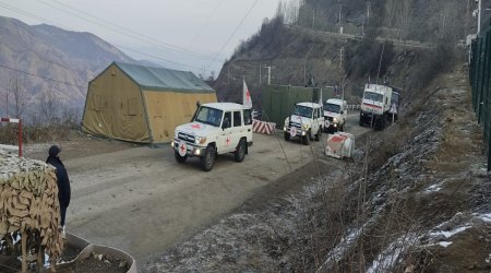 BQXK-nın avtomobilləri Ermənistandan Xankəndi xəstəxanasına tibbi ləvazimat gətirib