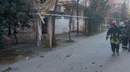Bakıda yaşayış binasında partlayış: Xəsarət alanlar var - FOTO/VİDEO