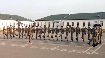 Azərbaycan Ordusuna çağırışçıların qəbulu davam edir - VİDEO
