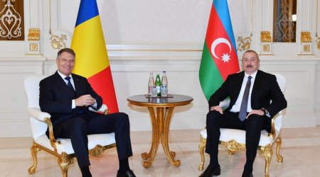 Azərbaycan və Rumıniya prezidentləri mətbuata bəyanatlarla çıxış ediblər - FOTO/VİDEO