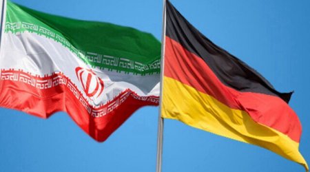 Almaniya İranın 2 diplomatını 