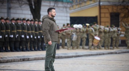 Müharibənin ildönümündə Zelenski hərbçiləri mükafatlandırdı - FOTO