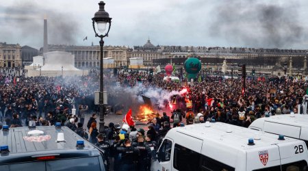 Fransada SON VƏZİYYƏT: Polislə etirazçılar arasında qarşıdurma yaşanır - VİDEO
