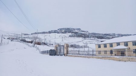 Qubanın Qrız kəndinə 21 sm qar yağdı - FOTO